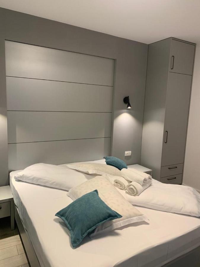 Doftana Apartaments Teşila Esterno foto